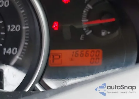 2011 Nissan Versa 1.8S z USA, uszkodzony, nr VIN 3N1BC1AP9BL405221